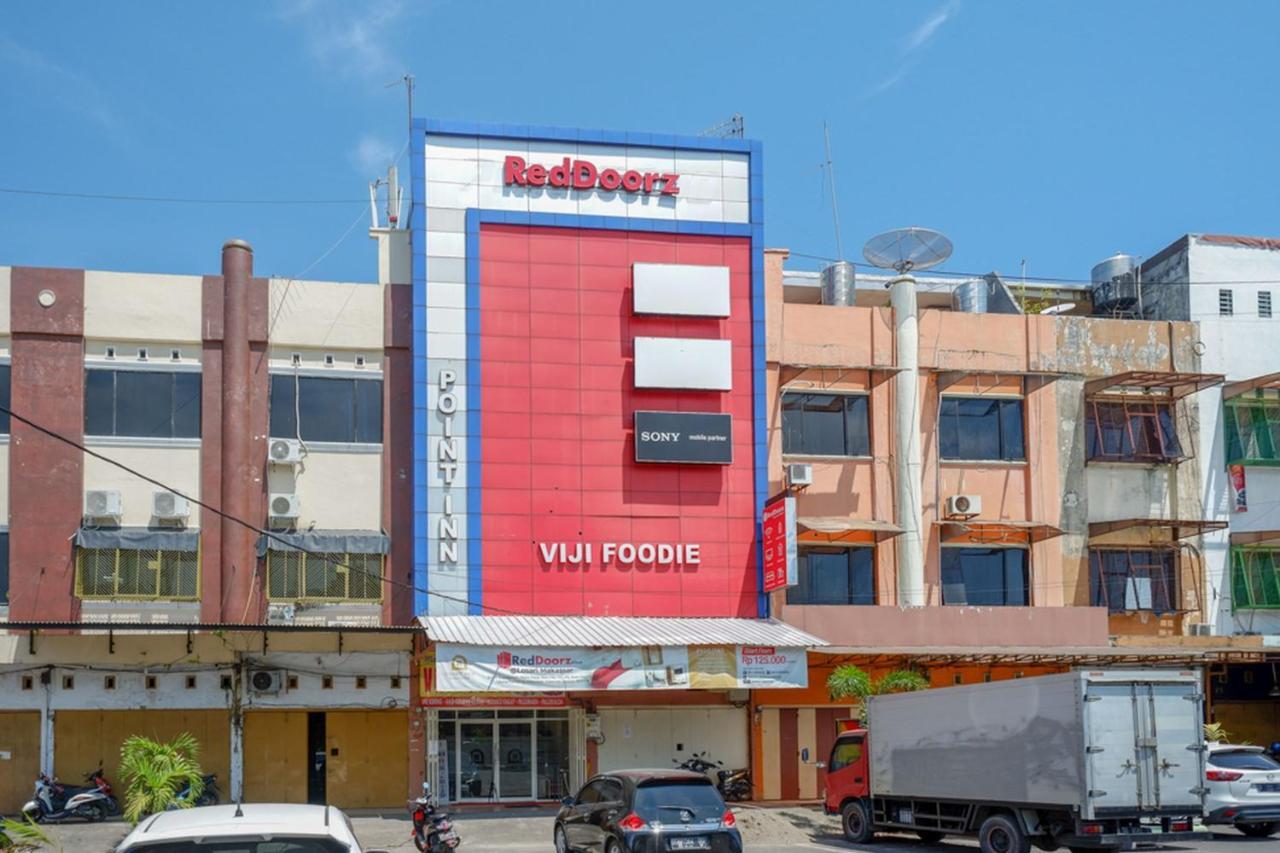 Reddoorz Plus @ Losari Макасар Екстер'єр фото
